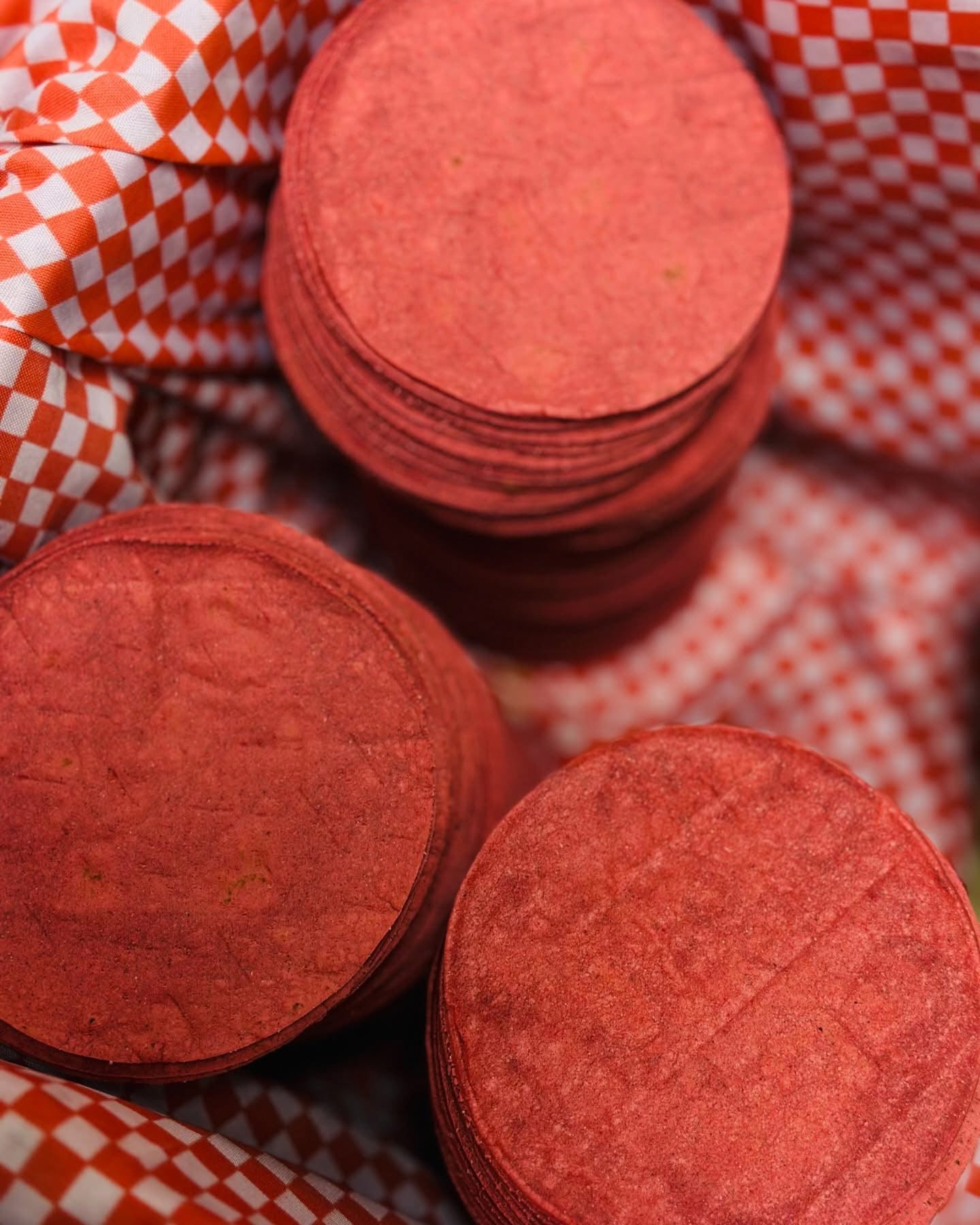 Tortilla de betabel frescas y saludable contiene 16 piezas,    son tu mejor opción 🔥🫜
