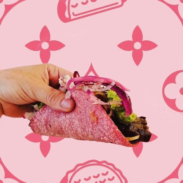 Tortilla de betabel frescas y saludable contiene 16 piezas,    son tu mejor opción 🔥🫜